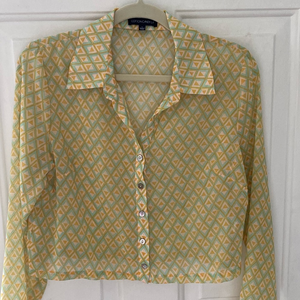 Cotton Candy LA Geometric Pattern Crop Blouse. Size Large